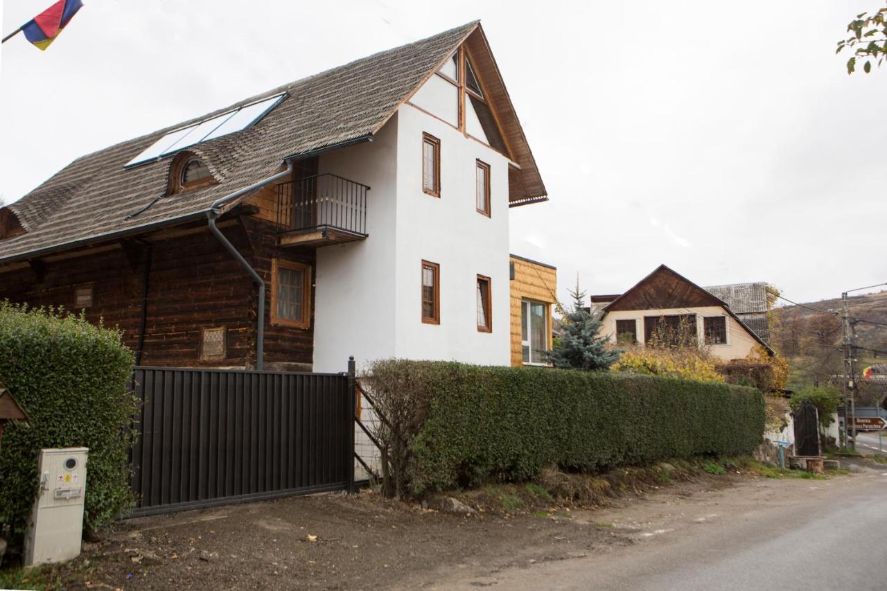 Hotel Casa Cu Magnolii Poienile Izei Zewnętrze zdjęcie